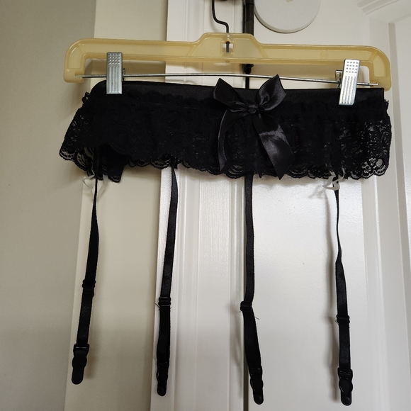 NWT Sexy Exotic Exposed Balcony Bra & Garter Belt - Picture 3 of 7